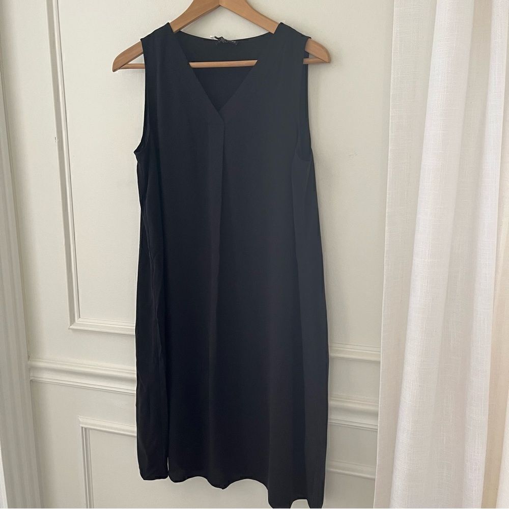 Eileen Fisher 100% Silk Sleeveless Black Dress Size Small NWT